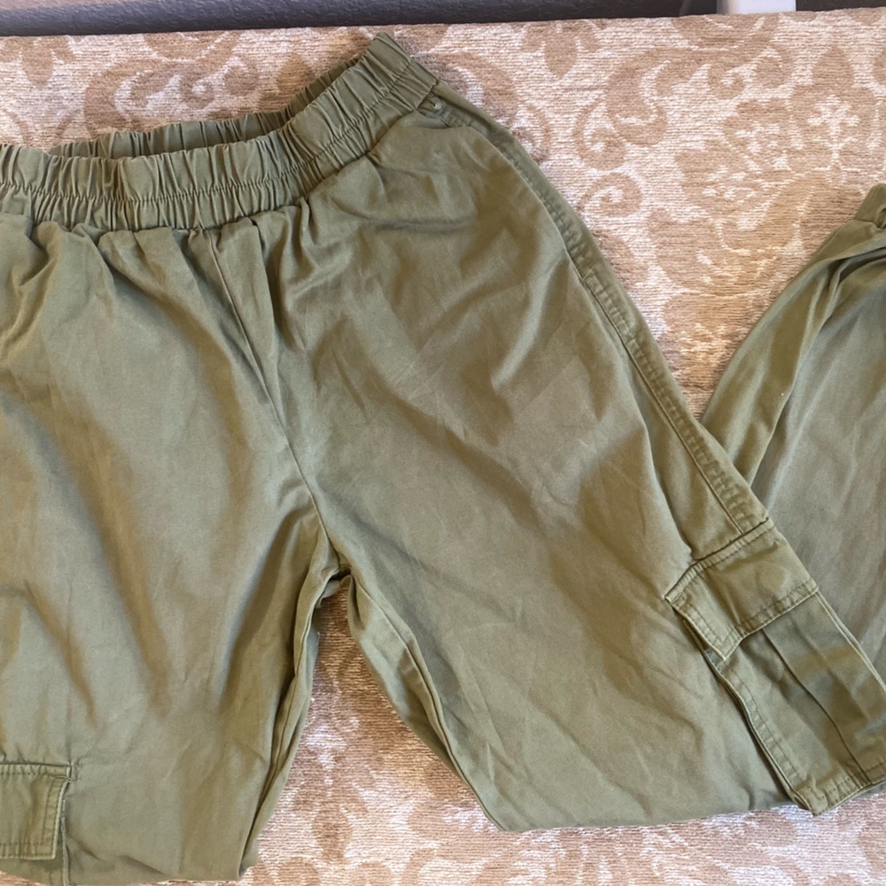 Forever 21 Green Cargo Pants Size XS